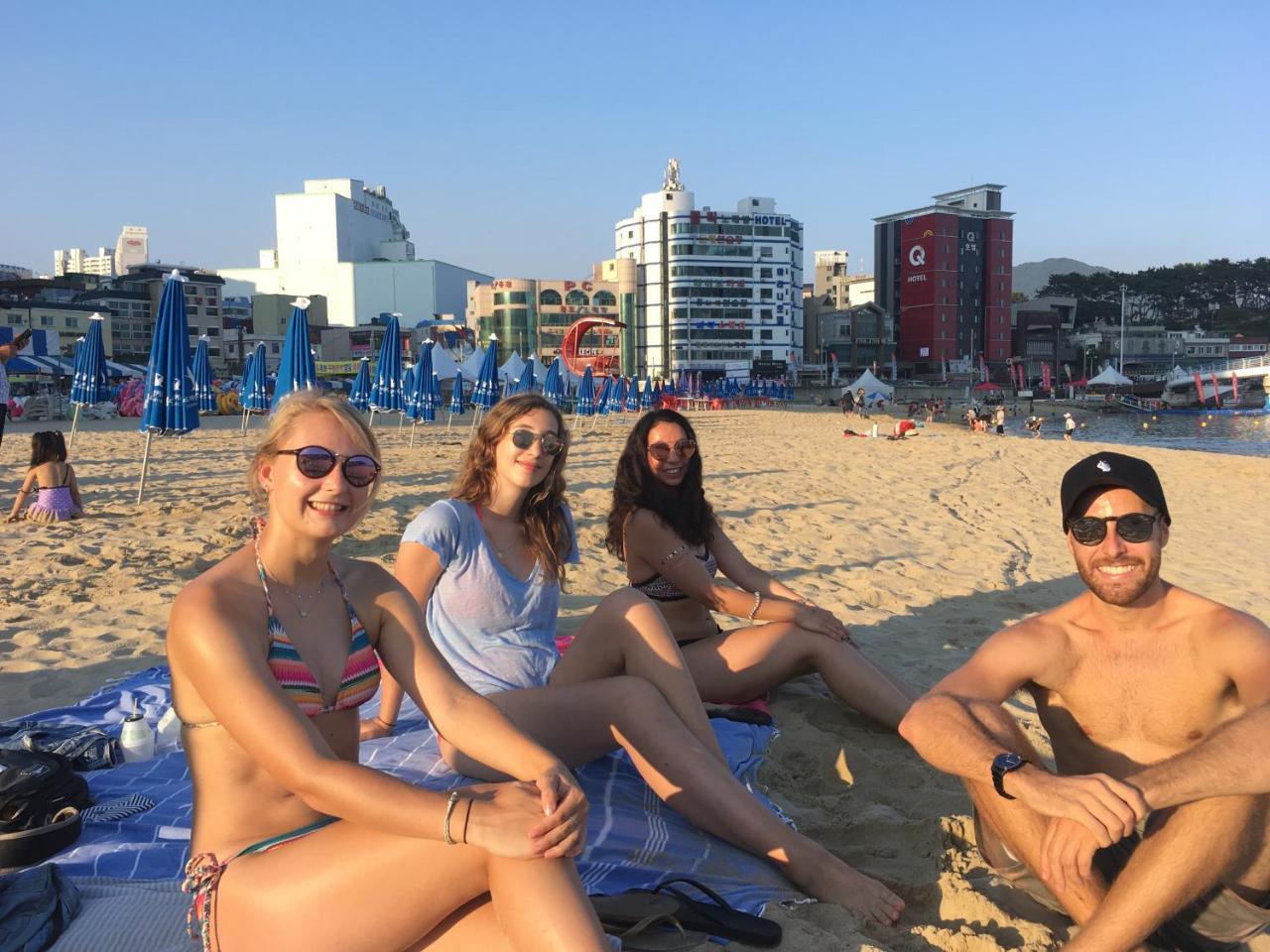 Busan Backpackers Экстерьер фото